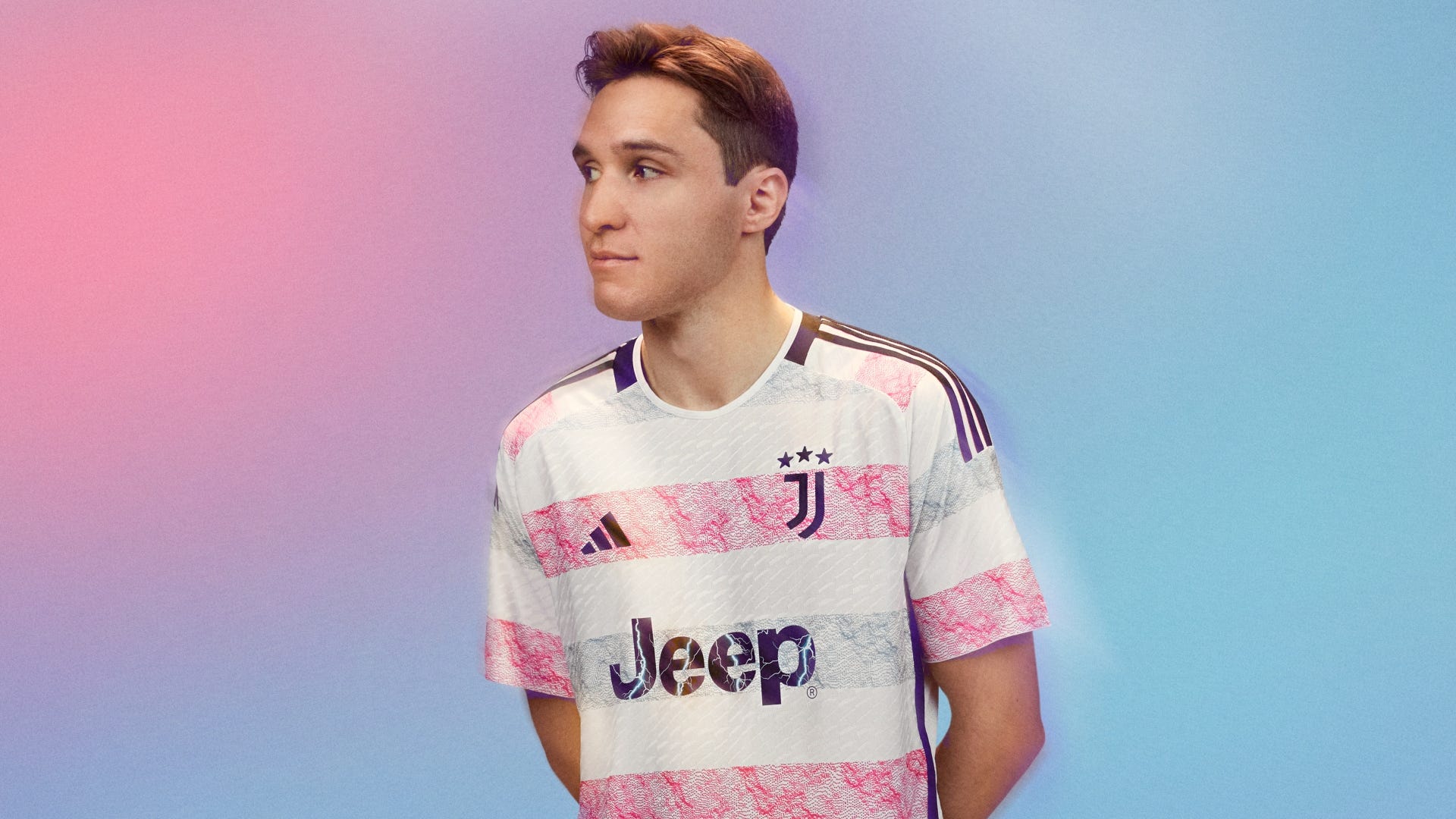 Maglie della Juventus. Abbigliamento ufficiale della Juventus 2023 / 2024 -  Fútbol Emotion
